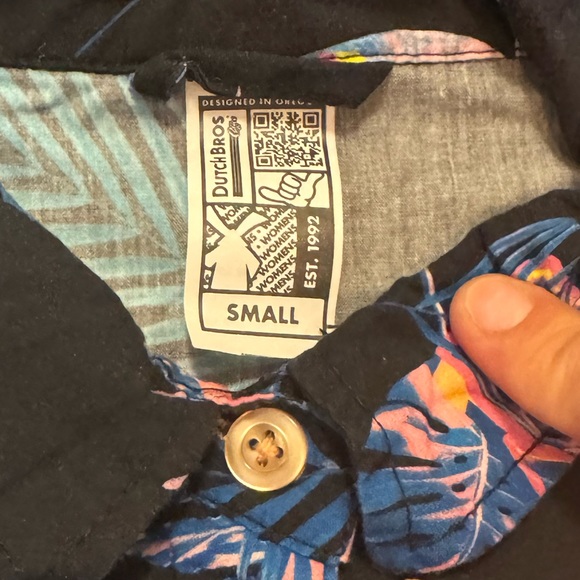 Dutch Bros Hawaiian Style Button Up - Picture 4 of 4